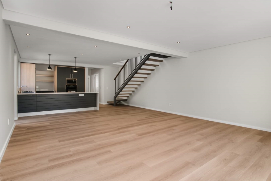 To Let 4 Bedroom Property for Rent in Overkloof Western Cape